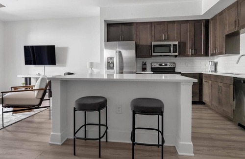 Fort Myers River District Apartment | Landing | Amazing 1BD, Rooftop Lounge, Game Room