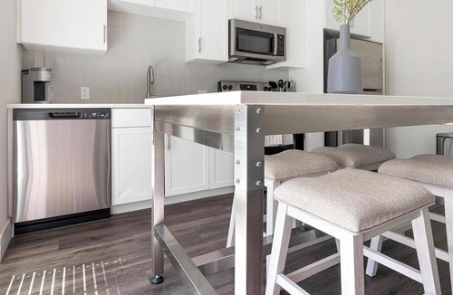 West 1st Street Apartment | Landing | Amazing 1BD, Gym