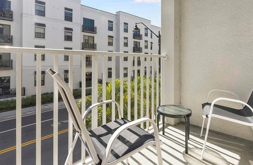 West 1st Street Apartment | Landing | Amazing 1BD, Gym