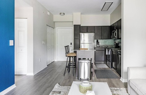 Miramar Apartment | Landing | Amazing 2BD, Clubhouse, Gym
