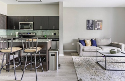 Miramar Apartment | Landing | Amazing 2BD, Clubhouse, Gym