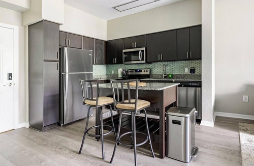 Miramar Apartment | Landing | Amazing 2BD, Clubhouse, Gym