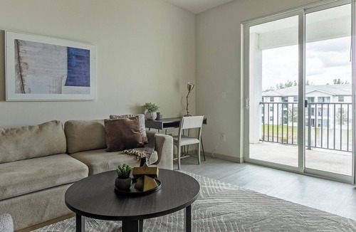 Eastwood Village Apartment | Landing | Amazing 2BD, Pool, Clubhouse