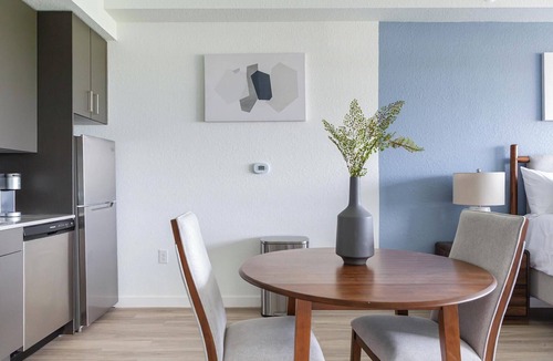 Golden Gate Apartment | Landing | Amazing Studio, Gym, Clubhouse