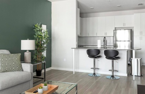 Sun City Center Apartment | Landing | Amazing 1BD, Gym