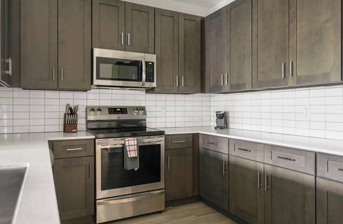 Sun City Center Apartment | Landing | Amazing 1BD, Gym