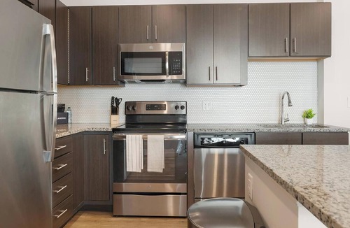Tarpon Springs Apartment | Landing | Amazing 2BD, Clubhouse