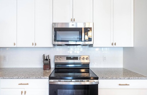 Vero Beach Apartment | Landing | Beautiful 1BD, Clubhouse, Gym