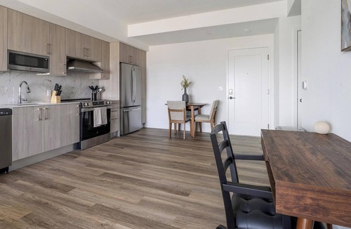 Overtown Apartment | Landing | Beautiful 1BD, Pool