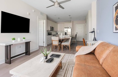 The Forum Apartment | Landing | Beautiful 2BD, Gym