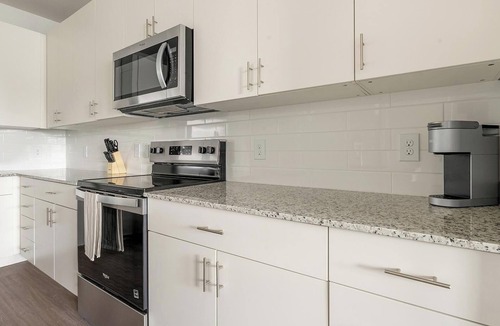 The Forum Apartment | Landing | Beautiful 2BD, Gym