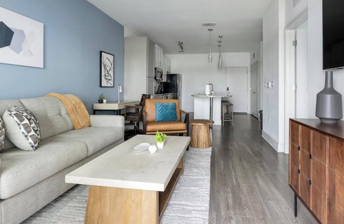 Venice Apartment | Landing | Beautiful 2BD, Clubhouse, Pool