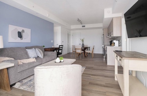 Overtown Apartment | Landing | Beautiful 2BD, Pool