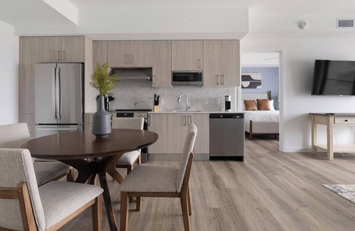 Overtown Apartment | Landing | Beautiful 2BD, Pool