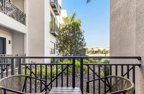 Fort Myers River District Apartment | Landing | Chic 1BD, Gym, Yoga Studio