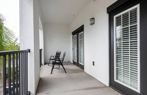 Tropic Apartment | Landing | Chic 1BD, Gym, Courtyard
