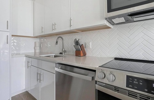 East Naples Apartment | Landing | Chic 1BD, Pool
