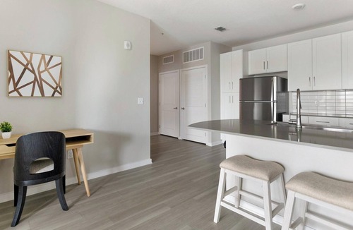 Sun City Center Apartment | Landing | Chic 2BD, Gym