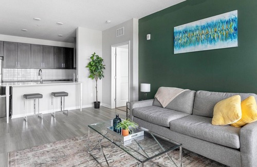 Sun City Center Apartment | Landing | Chic 2BD, Gym