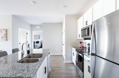 Port Malabar Apartment | Landing | Chic 2BD, Gym, Pool