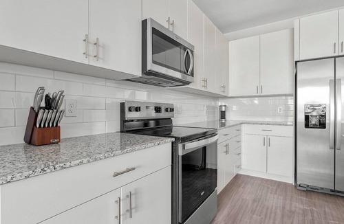 The Forum Apartment | Landing | Chic 2BD, Gym