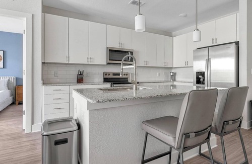 The Forum Apartment | Landing | Chic 2BD, Gym