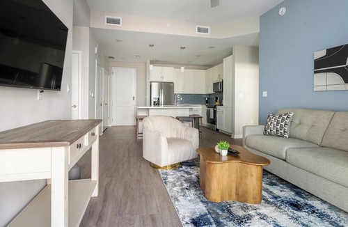 Bonita Shores Apartment | Landing | Chic 2BD, Yoga Studio, Gym