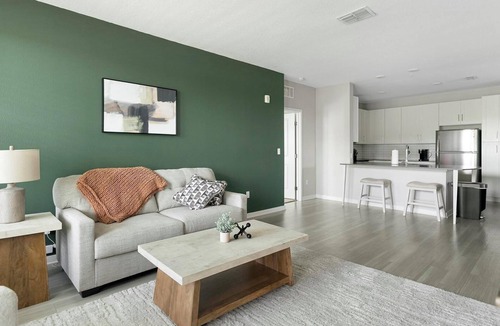 Sun City Center Apartment | Landing | Chic 3BD, Gym