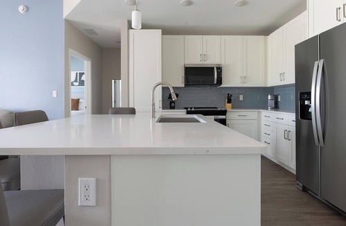 Bonita Shores Apartment | Landing | Incredible 2BD, Yoga Studio, Clubhouse