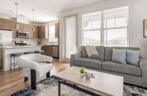 Biggar Apartment | Landing | Incredible 2BD, Gym, Clubhouse