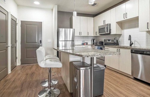 Tropic Apartment | Landing | Incredible 1BD, Pool, Gym