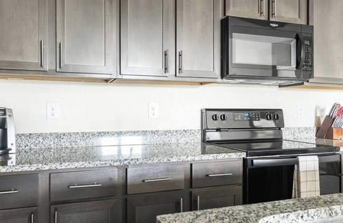 Eastwood Village Apartment | Landing | Incredible 2BD, Rooftop Lounge