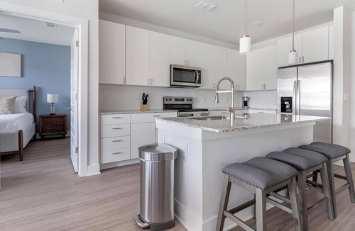 The Forum Apartment | Landing | Incredible 2BD, Gym