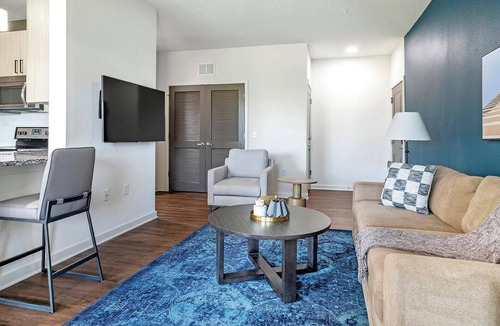 Tropic Apartment | Landing | Modern 2BD, Pool, Gym