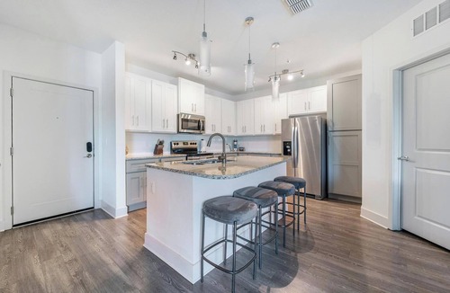 Venice Apartment | Landing | Modern 2BD, Pool, Clubhouse