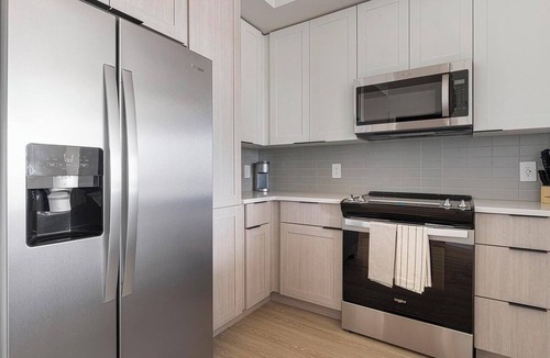 Fort Myers Apartment | Landing | Modern 1BD, Gym, Clubhouse