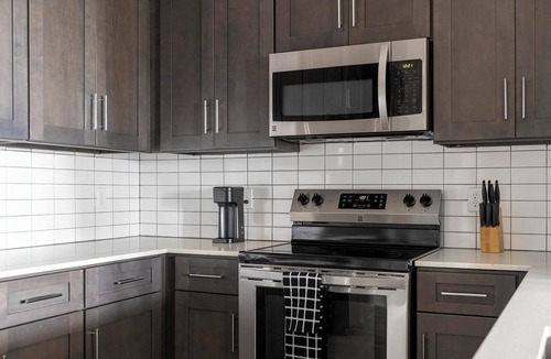 Sun City Center Apartment | Landing | Spectacular 2BD, Gym
