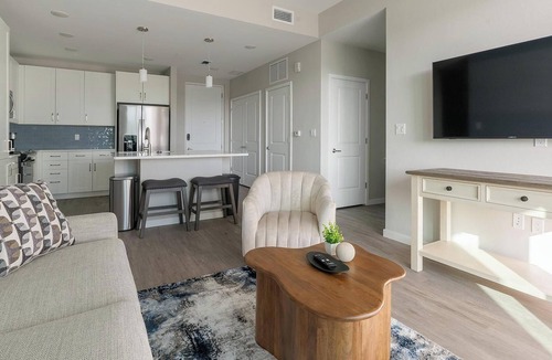 Bonita Shores Apartment | Landing | Spectacular 2BD, Yoga Studio, Gym