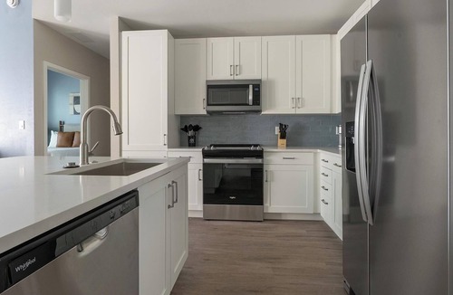 Bonita Shores Apartment | Landing | Spectacular 2BD, Yoga Studio, Gym