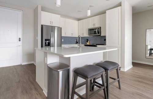 Bonita Shores Apartment | Landing | Spectacular 2BD, Gym, Yoga Studio