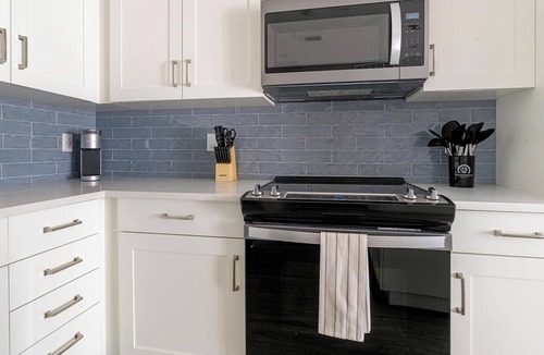 Bonita Shores Apartment | Landing | Spectacular 2BD, Gym, Yoga Studio
