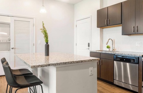 Tarpon Springs Apartment | Landing | Spectacular 2BD, Clubhouse