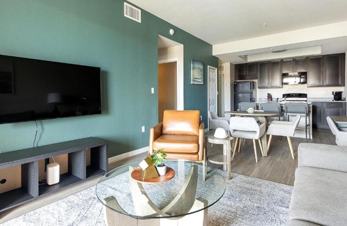 Fort Myers Apartment | Landing Spectacular 1BD Courtyard Game Room