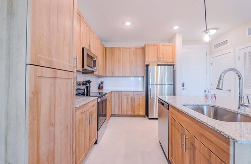 Interchange Square Apartment | Landing | Spectacular 1BD, Gym, Pool