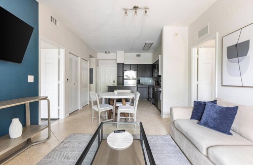 Miramar Apartment | Landing | Spectacular 2BD, Clubhouse, Gym