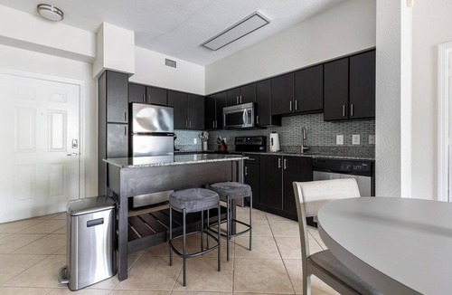 Miramar Apartment | Landing | Spectacular 2BD, Clubhouse, Gym