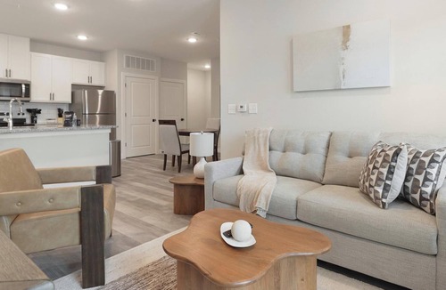 Beaufort Apartment | Landing | Spectacular 1BD, Gym