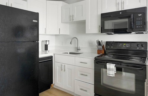 Port Tampa City Apartment | Landing | Stunning 1BD, Gym, Pool
