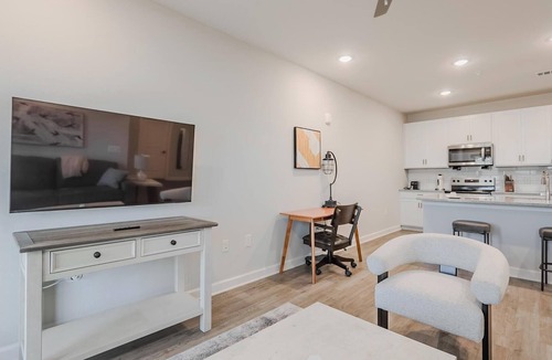 Fort Myers Apartment | Landing | Stunning 1BD, Pool