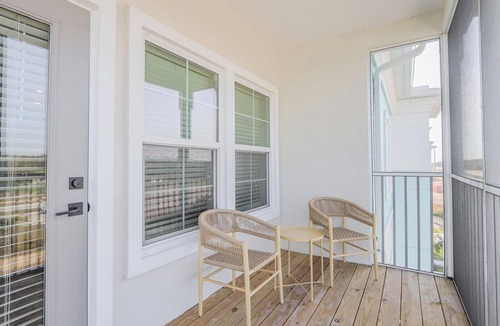 Fort Myers Apartment | Landing | Stunning 1BD, Pool